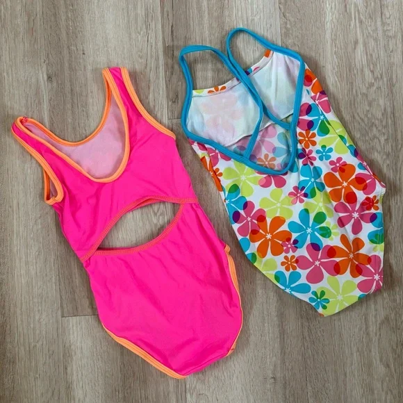 Two Girls Bathing Suits - Picture 2 of 8